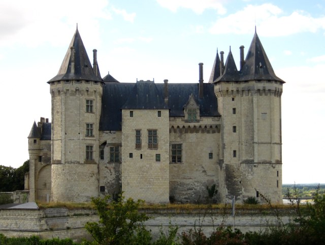 Château will might consider buying